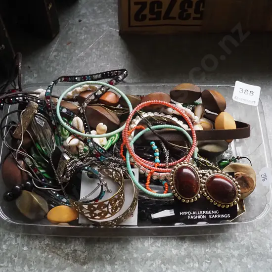 tray of costume jewellery