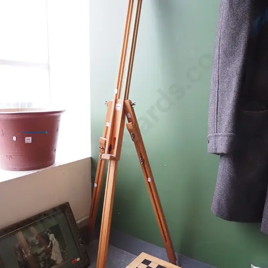 artist easel