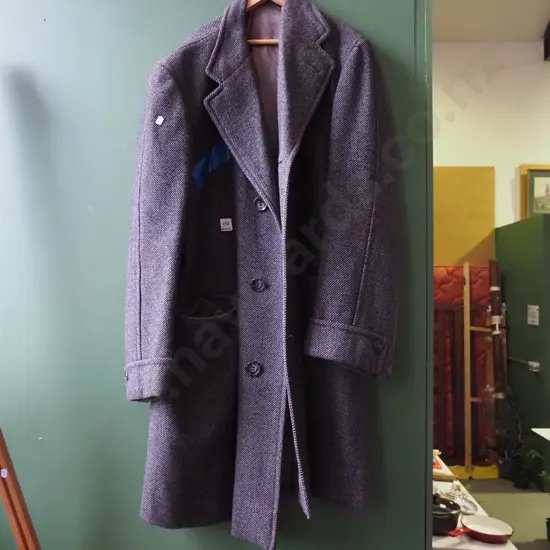 long woollen coat - mens large