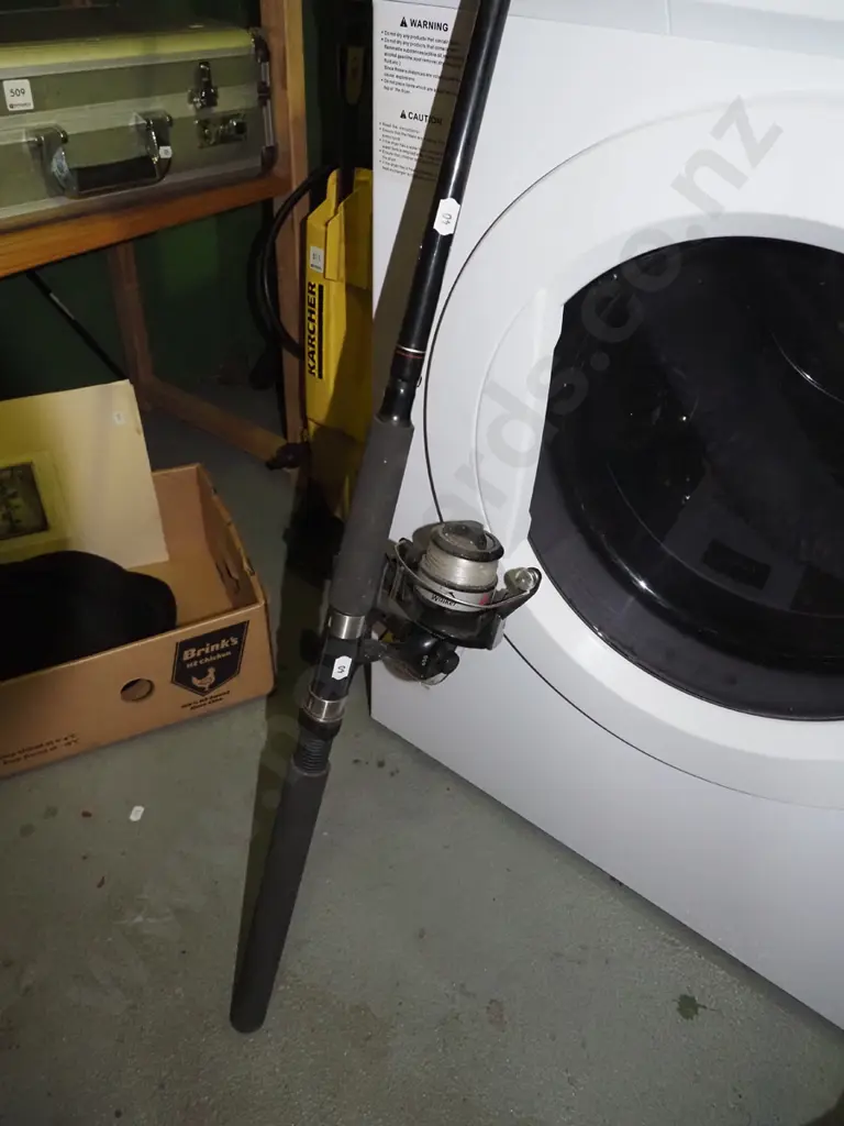 fishing rod and reel Image 1++