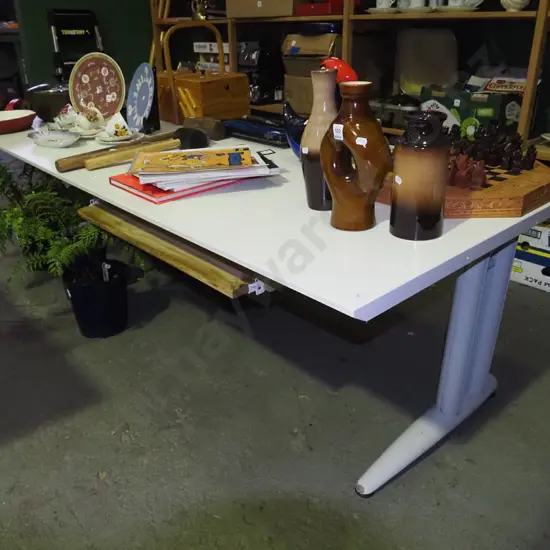 large melteca rise and fall desk H-570 W-2000 D-800