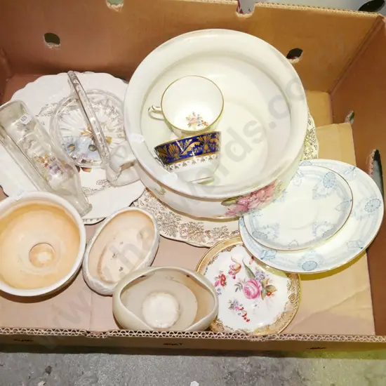 box; guzunder, medicine bottle, vases etc