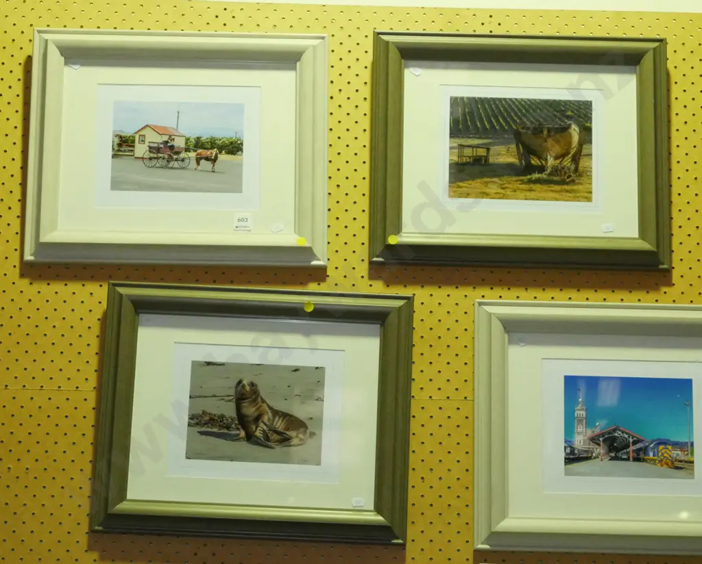 3 photo prints - yellow dots Image 1++
