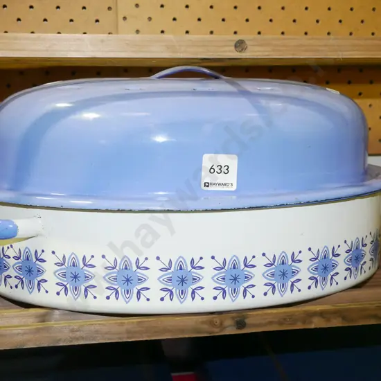 retro enamel lidded roasting dish