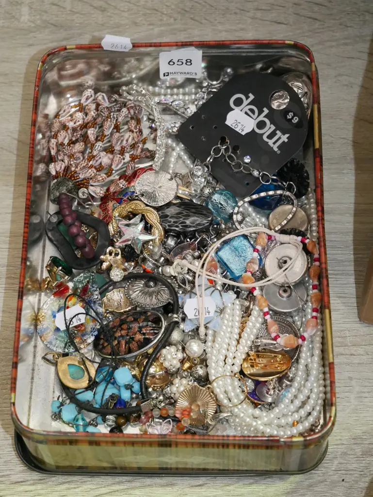 tin of costume jewellery Image 1++