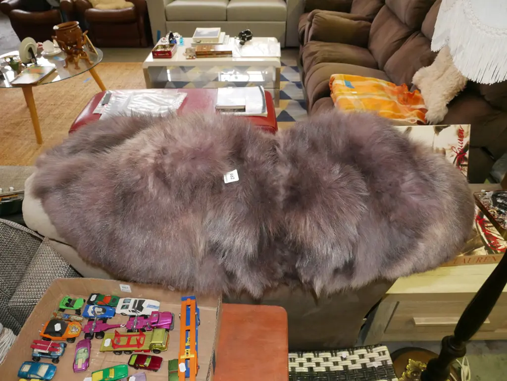 faux fur stole Image 1++