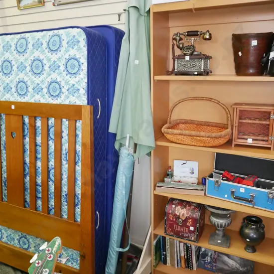 sun umbrella - no stand, smaller beach umbrella