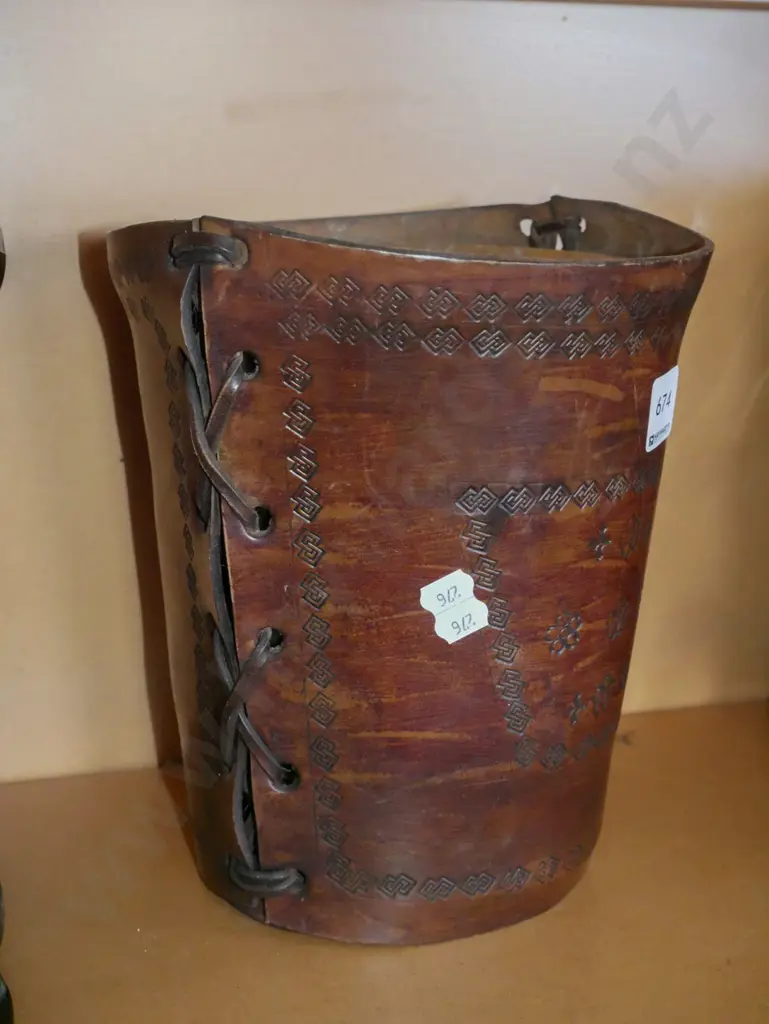 leather cased wine cooler Image 1++