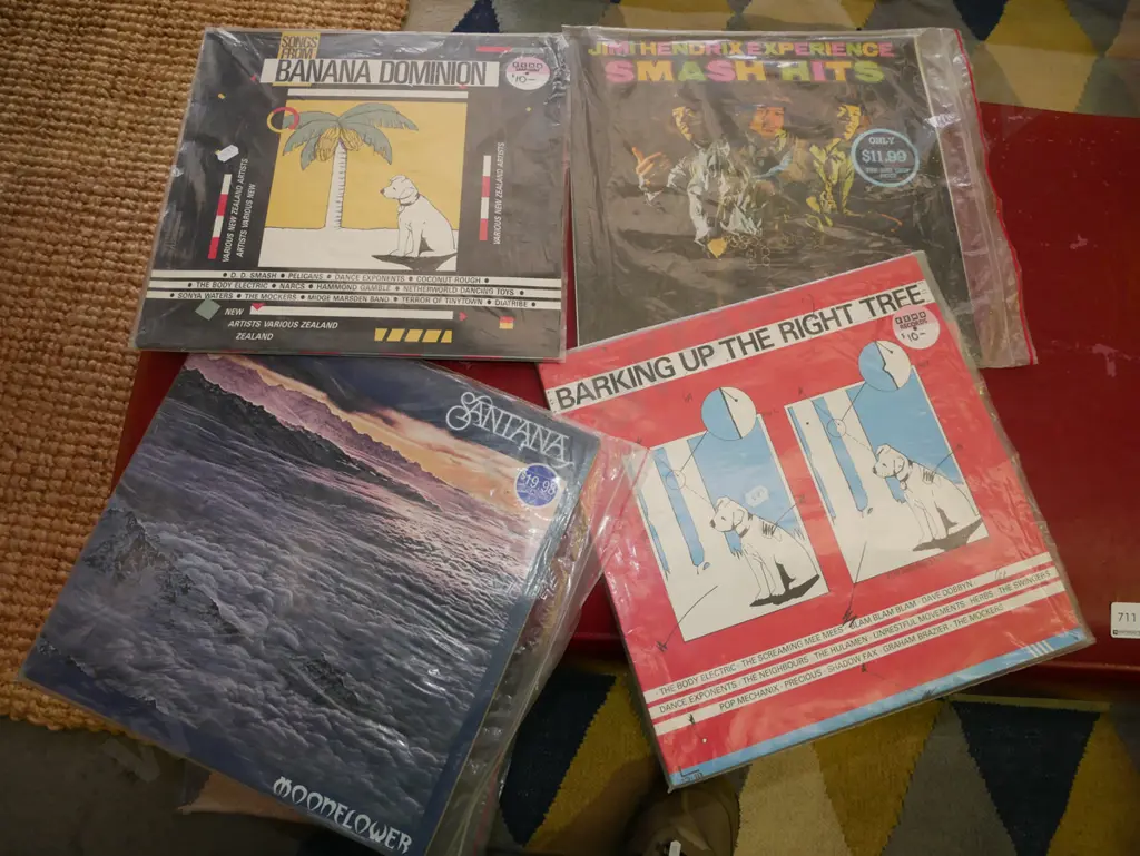 LPs; Jimmy Hendrix, Santana & 2 NZ compilations  Image 1++