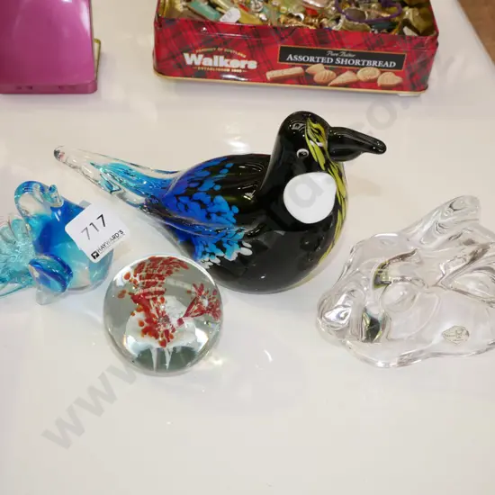 studio glass items; 2 birds, paperweight & rabbit
