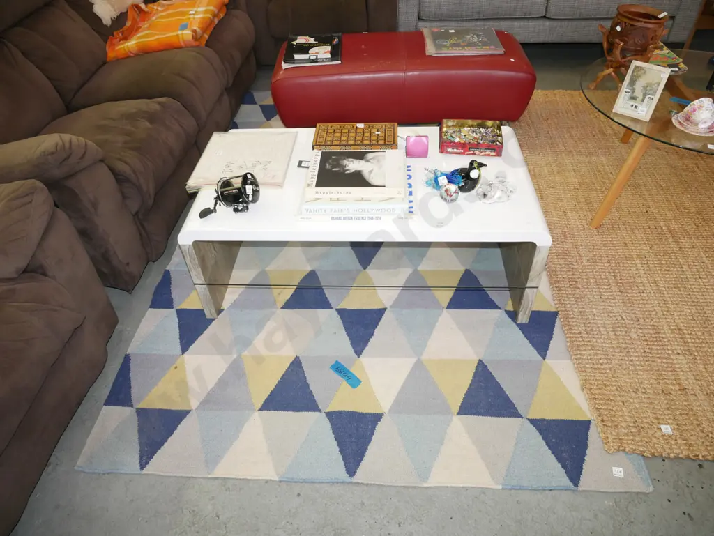 woven geometric floor mat L-2370 W-1560 Image 1++