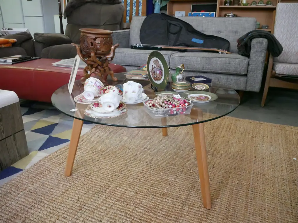 contemporary wood based glass top circular coffee table H-450 D-860 Image 1++