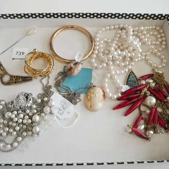 tray of costume jewellery