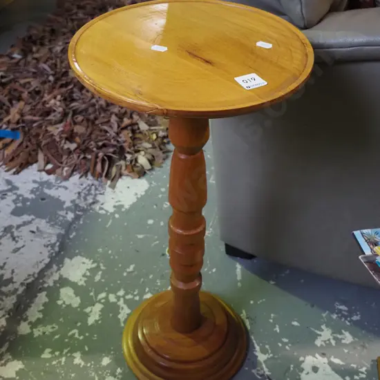 turned rimu jardiniere stand