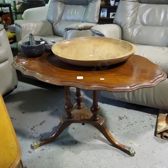 mahogany pedestal end table - varnish needs attention