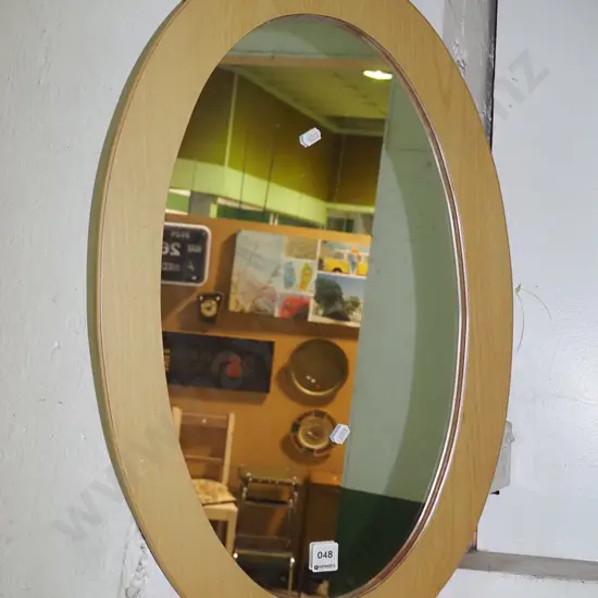 oval wall mirror