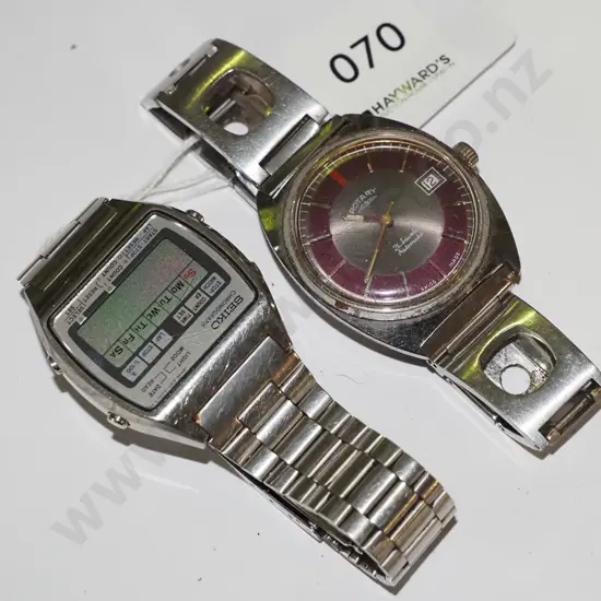 2x wristwatches