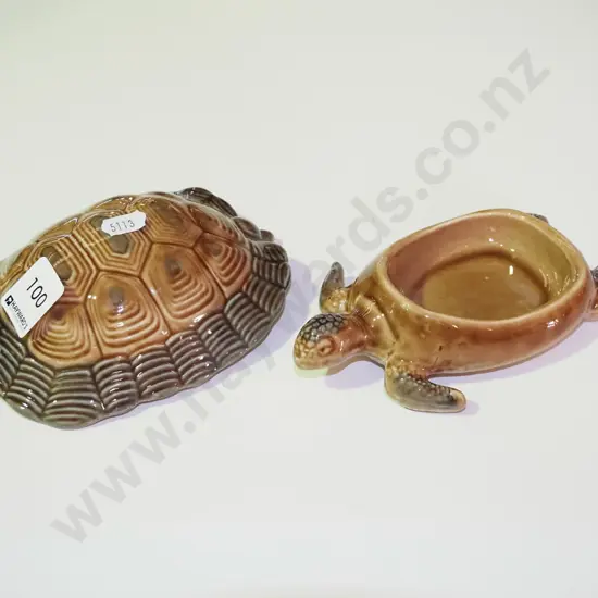 Wade turtle cover dish