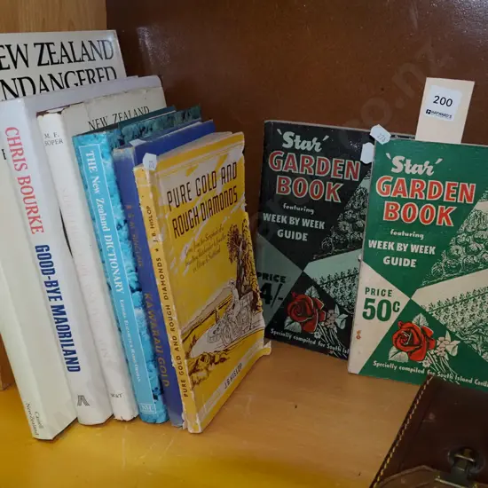 gardening and NZ books