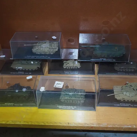 8x cased model tanks