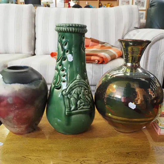 3x ceramic vases Tallest H-300