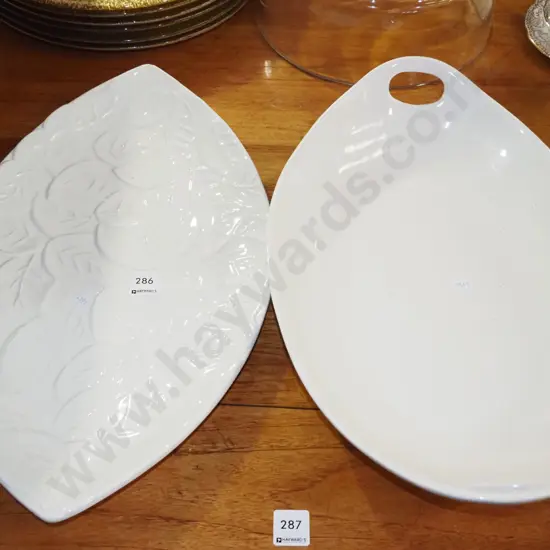 leaf shaped ashet, double handled platter
