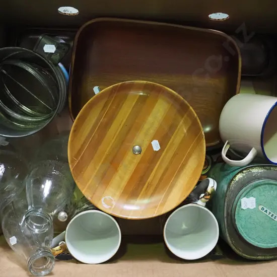 box of sovereign ware comport, flour sifter, milk bottles, etc