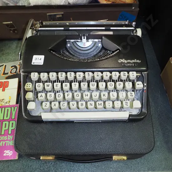 Olympia Splendid typewriter