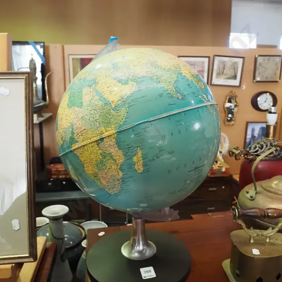 plastic world globe H-440 - some separation around equator