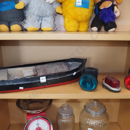 model boat hull, port and starboard lights