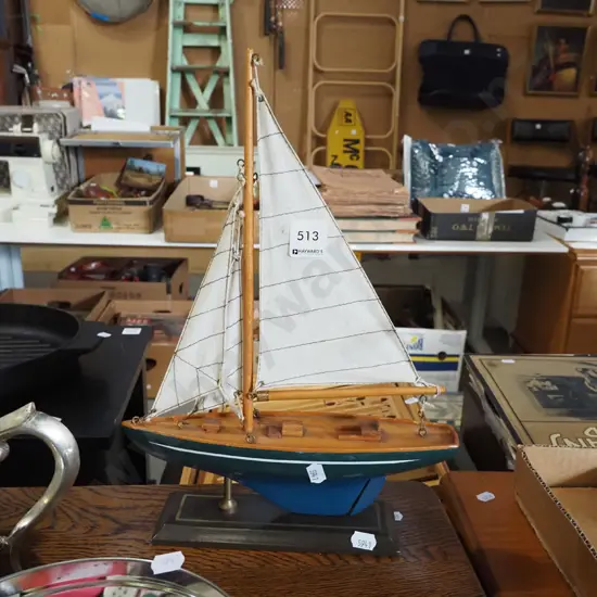 model yacht H-350