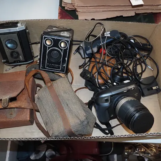 box; Minolta digital camera, boxed Brownie, Reflex camera