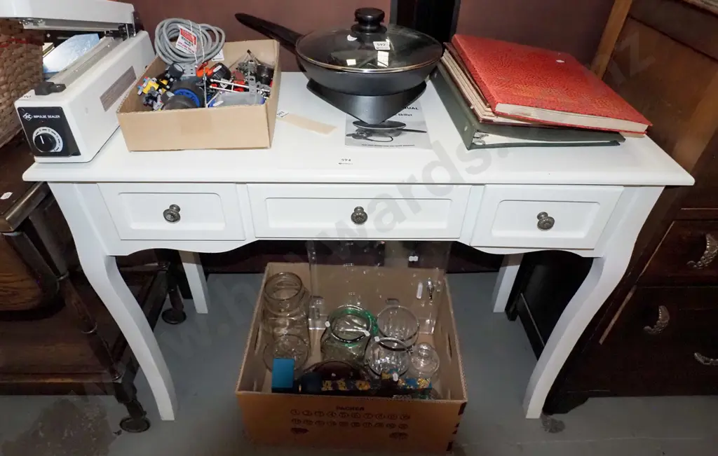 white painted 3 drawer hall table H-780 W-1000 D-410 Image 1++