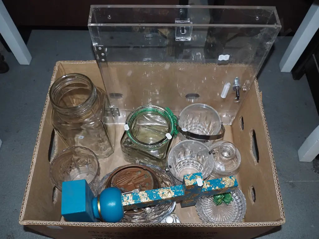 box; crystal vase, glass storage jars, copper dishes, teaspoons etc Image 1++