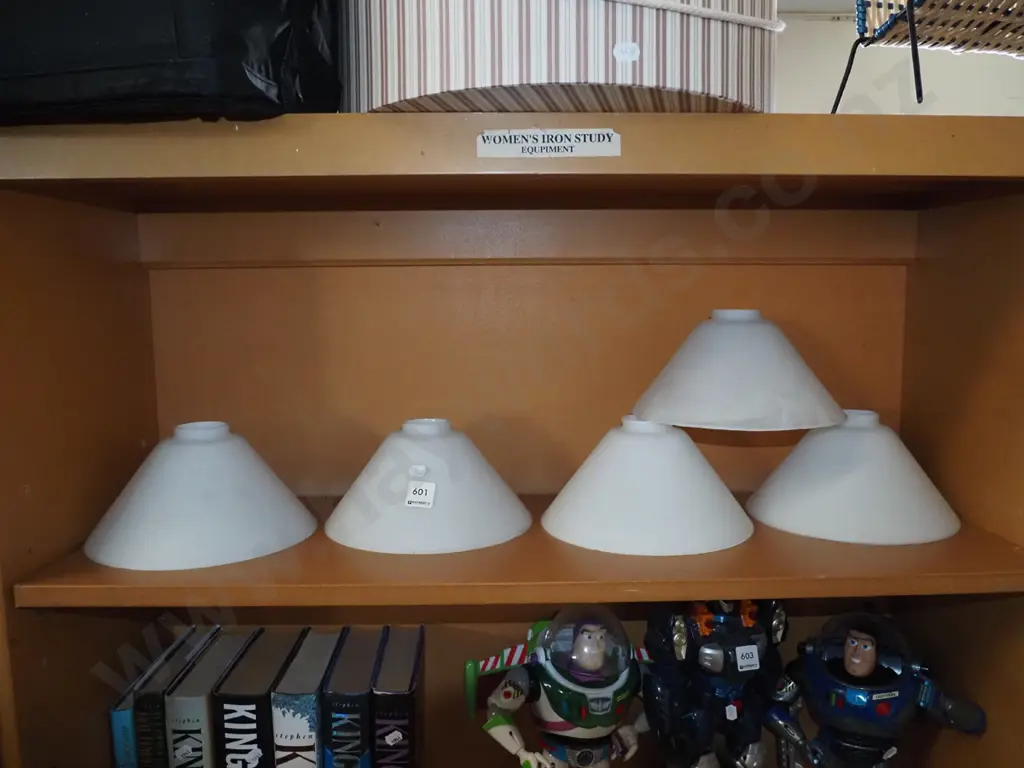5x milk glass light shades Image 1++