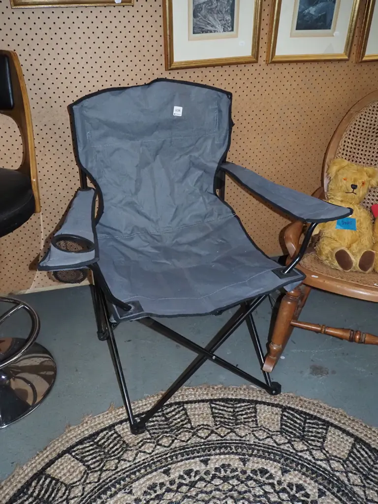 camping chair Image 1++