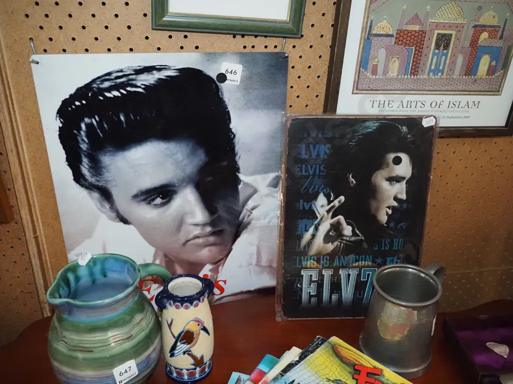 2x Elvis prints on tin - black dots Image 1++
