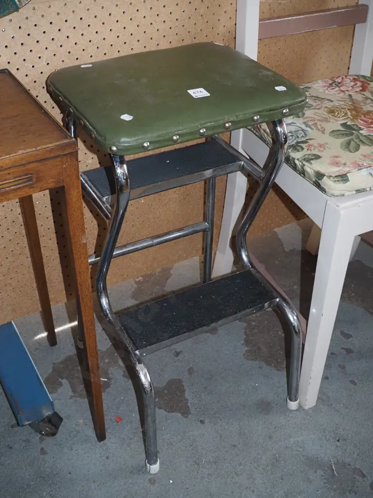 chrome and vinyl top kitchen stool Image 1++