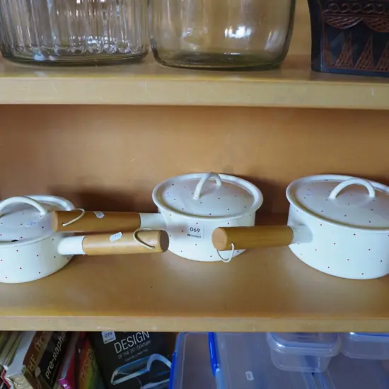 3x enamel lidded saucepans