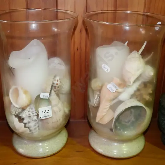 2x glass vases with candlesticks and seashells H-300