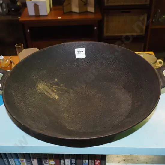 cast iron wok