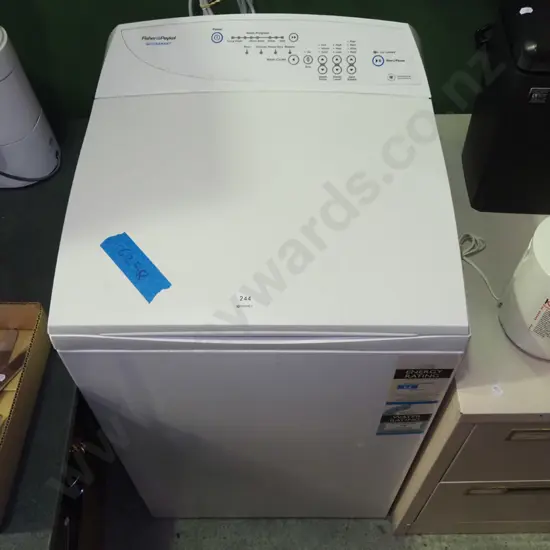 F&P Quicksmart top load washing machine
