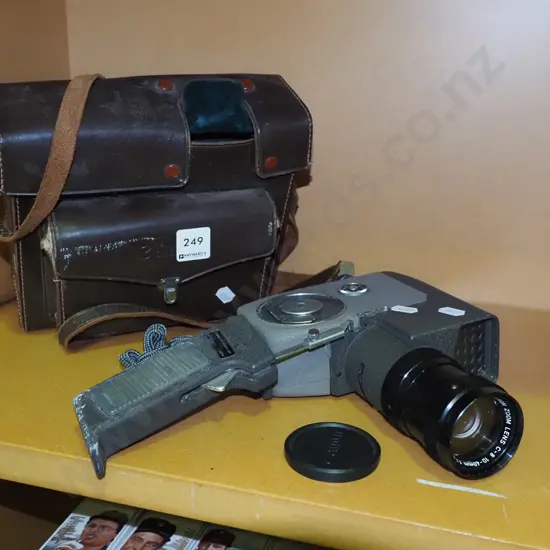 Canon Super 8 cine camera with leather bag