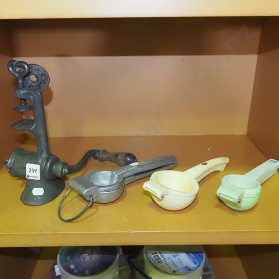 bench top mincer, 3x lemon squeezers