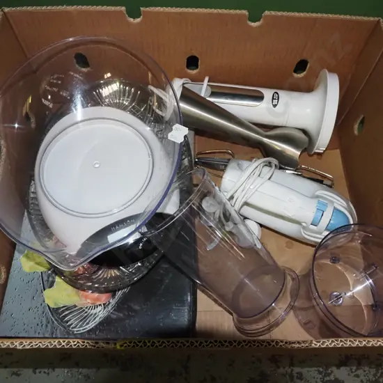box; stick blender, kitchen scales, glass dish etc