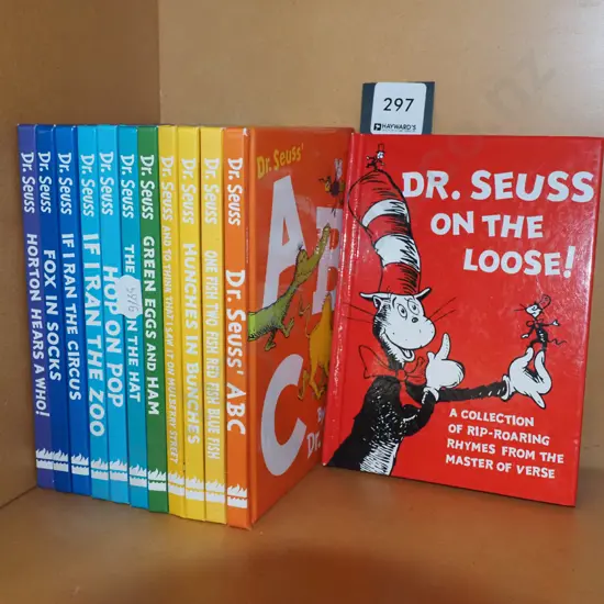 small Dr Seuss books H-160
