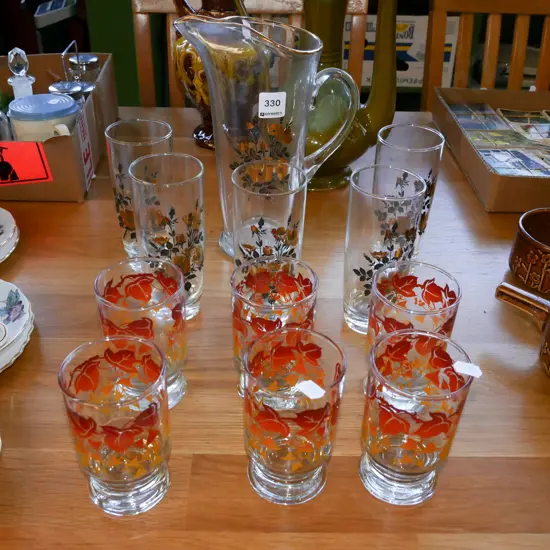 water jug with 5 tumblers, 6 retro tumblers