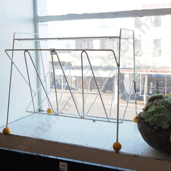 retro metal and ball foot magazine rack/emd table