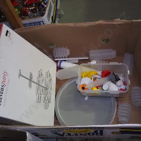 cake decorating equipment, Stevens cupcake stand