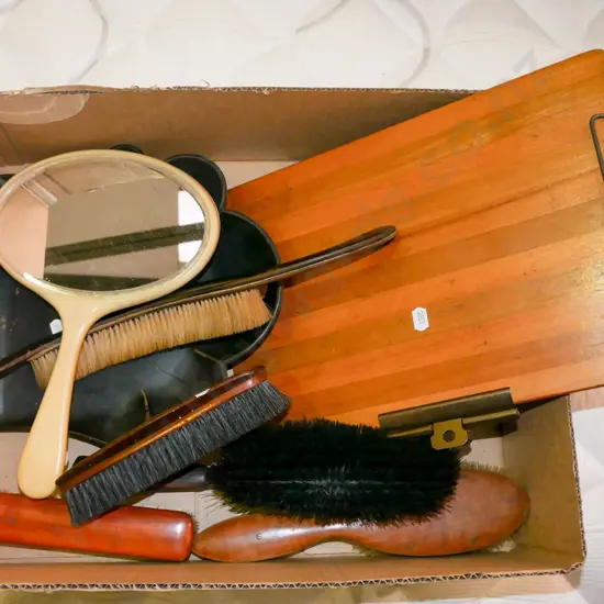 box; clipboard, mirror, crumb brush etc